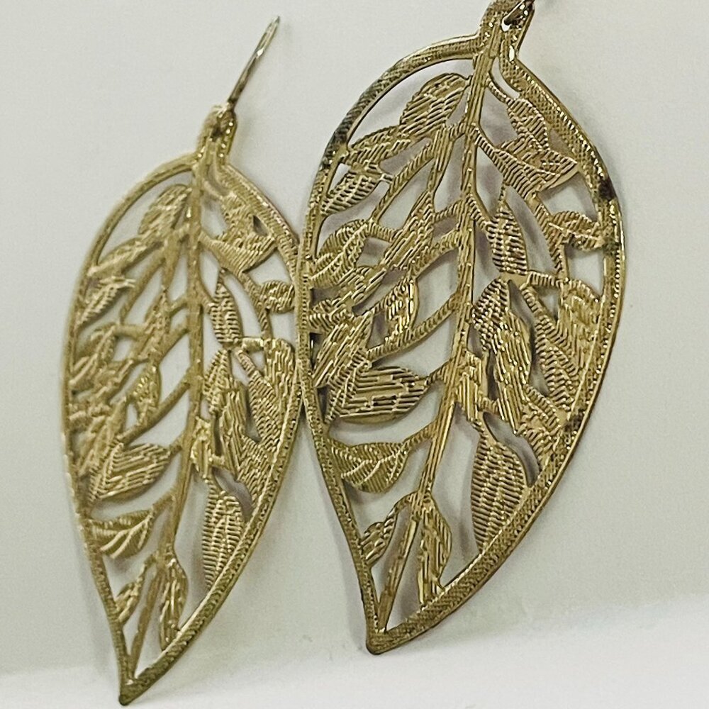 Gold Tone Leaf Filigree Drop Earrings Botanical Openwork Statement